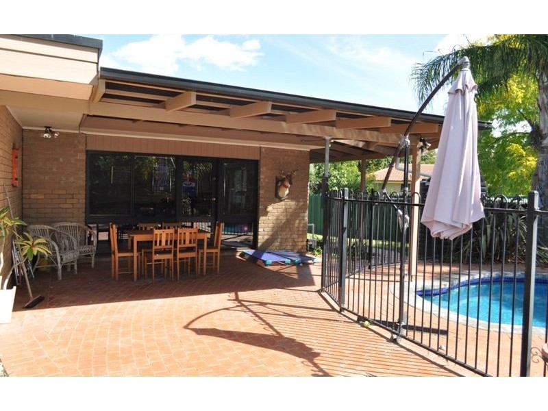 335 Parkland Crescent, Lavington NSW 2641
