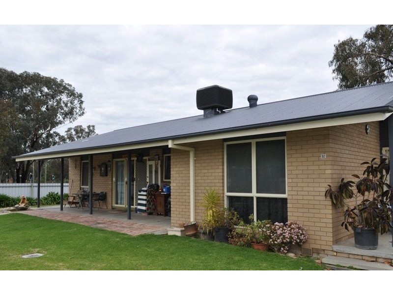 32 Goolagar Crescent, Lavington NSW 2641