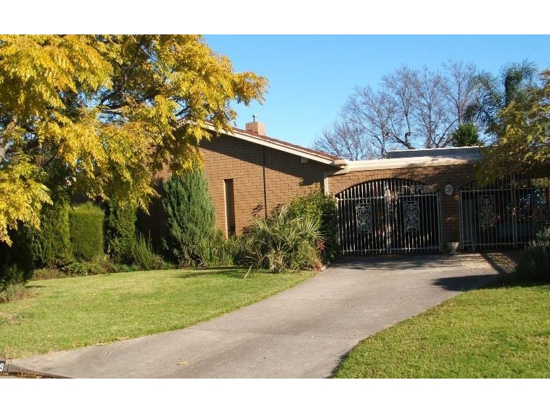 589 Zago Court, Lavington NSW 2641