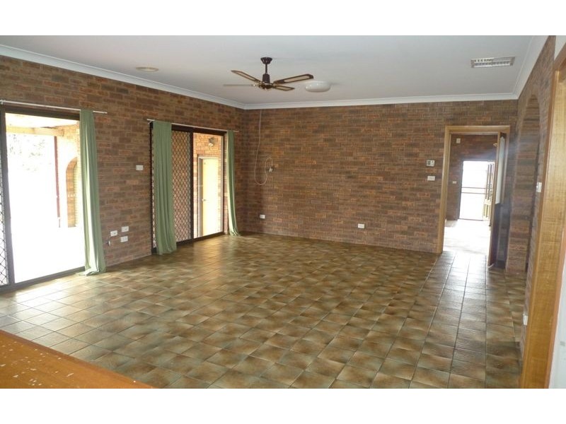 119 Redlands Road, Corowa NSW 2646