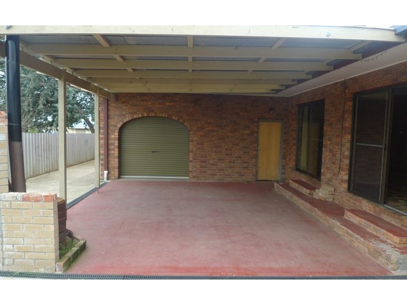 119 Redlands Road, Corowa NSW 2646