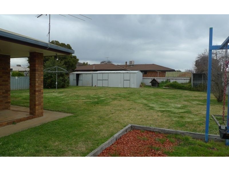 119 Redlands Road, Corowa NSW 2646