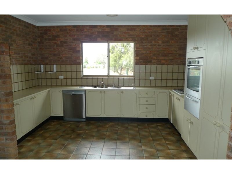 119 Redlands Road, Corowa NSW 2646