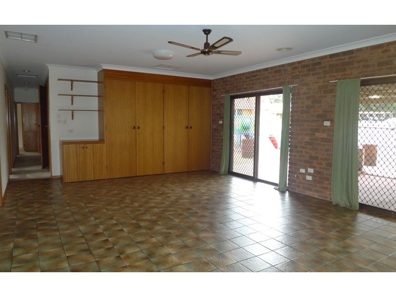 119 Redlands Road, Corowa NSW 2646