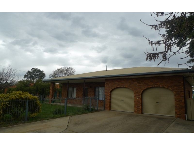 119 Redlands Road, Corowa NSW 2646