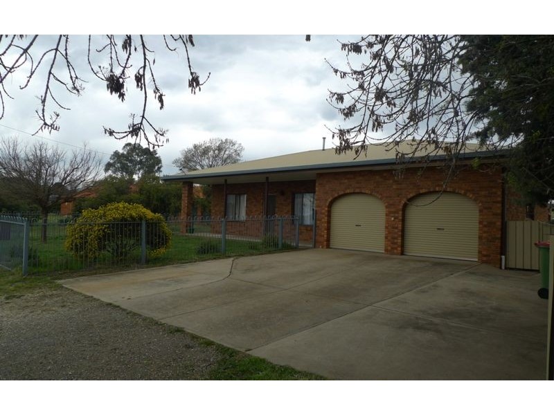 119 Redlands Road, Corowa NSW 2646