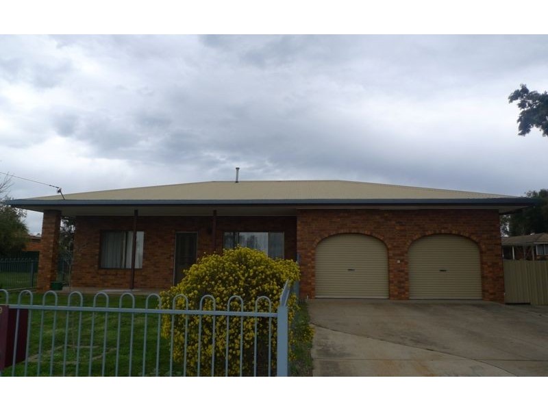 119 Redlands Road, Corowa NSW 2646
