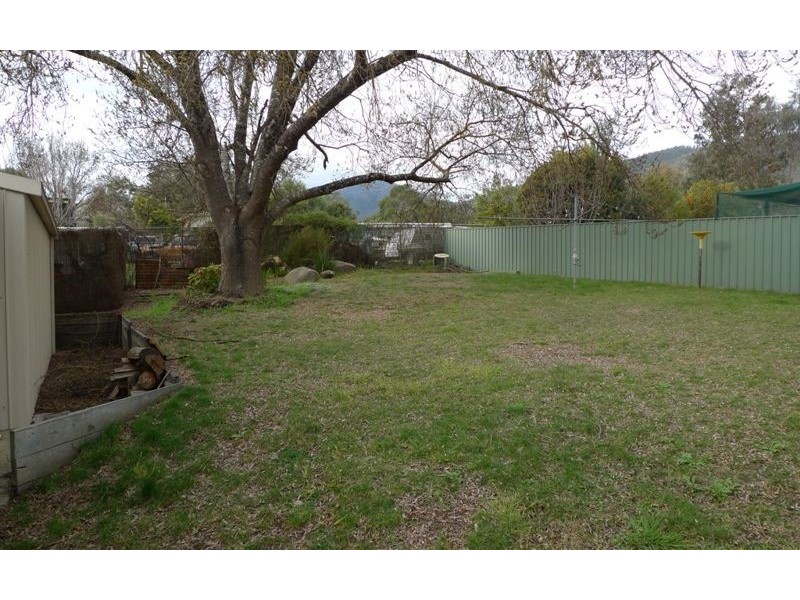 19 Jitema Street, Dartmouth VIC 3701