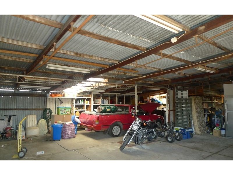 828 Mate Street, Albury NSW 2640