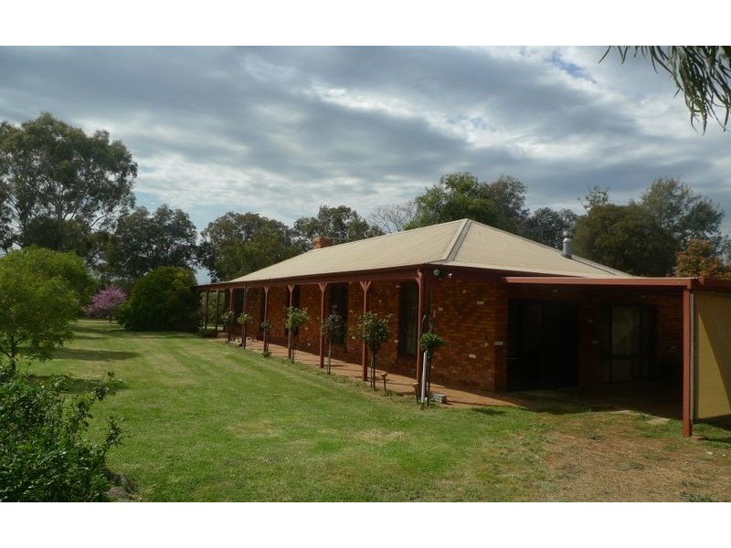206 Tynan Road, Table Top NSW 2640