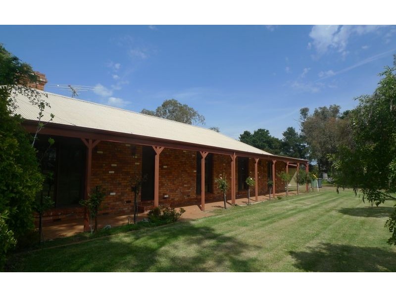 206 Tynan Road, Table Top NSW 2640