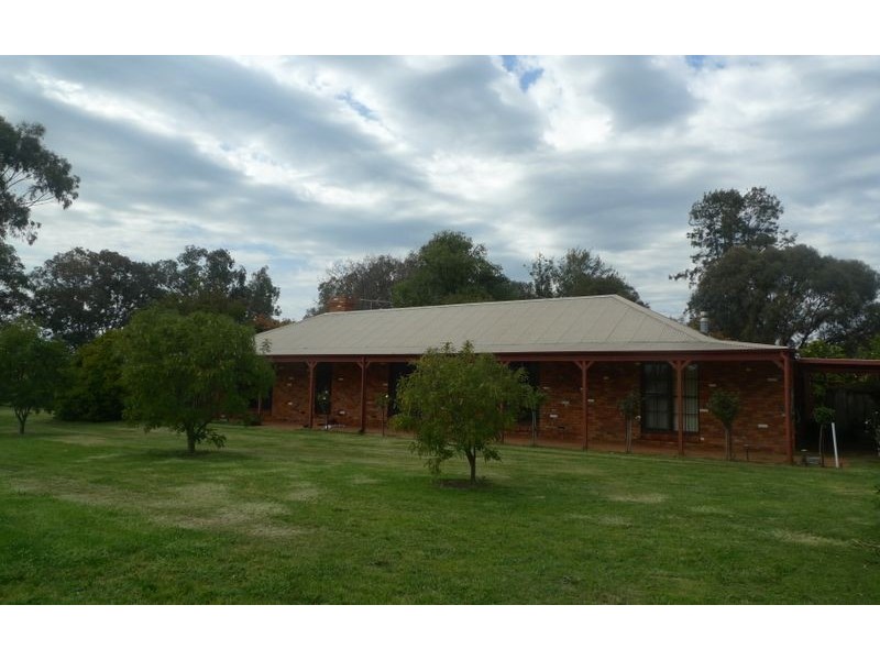 206 Tynan Road, Table Top NSW 2640