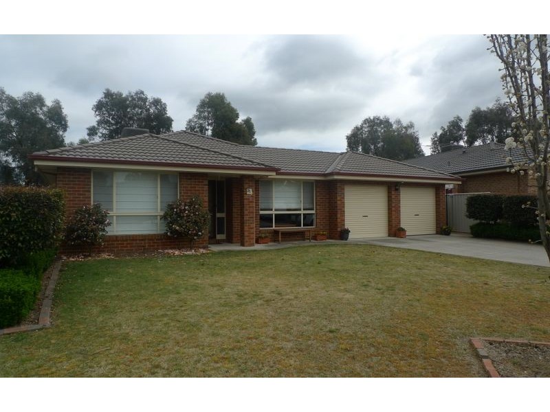 31 Daysdale Way, Thurgoona NSW 2640