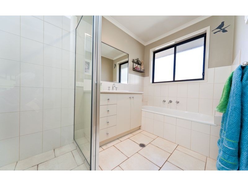 49 Daysdale Way, Thurgoona NSW 2640