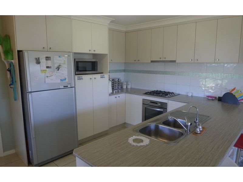 5 Emily Court, Howlong NSW 2643