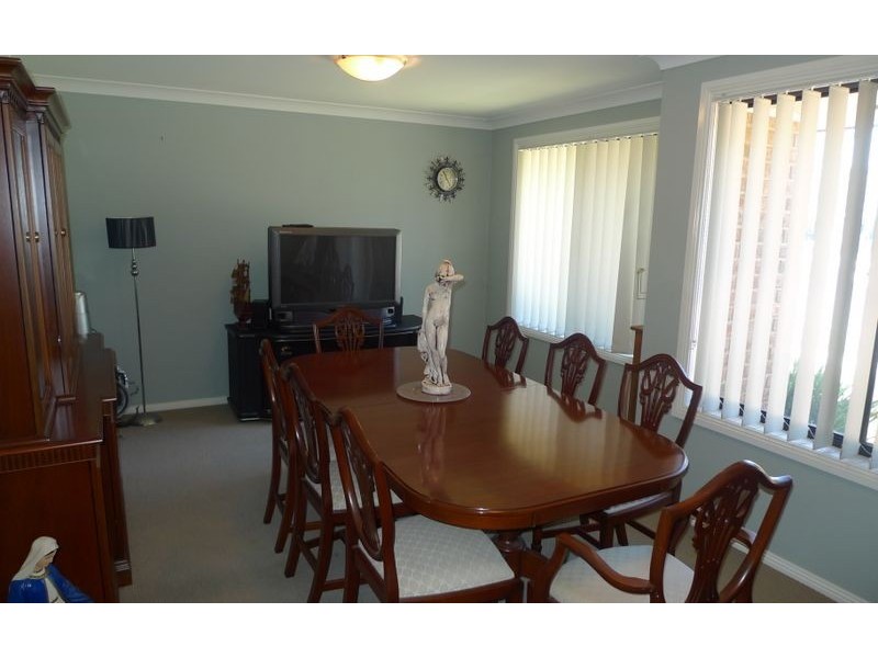 5 Emily Court, Howlong NSW 2643