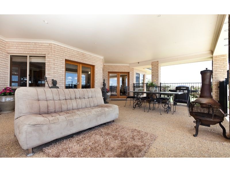 91 Alexandra Way, Table Top NSW 2640