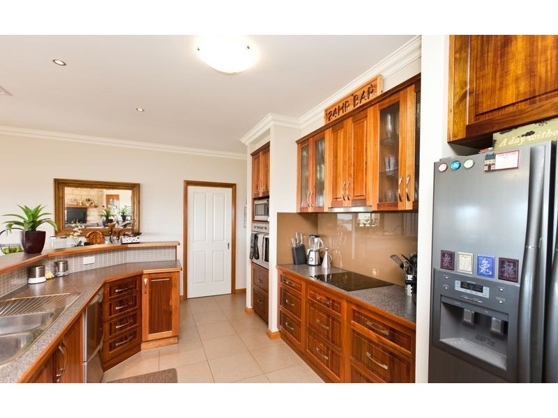 91 Alexandra Way, Table Top NSW 2640