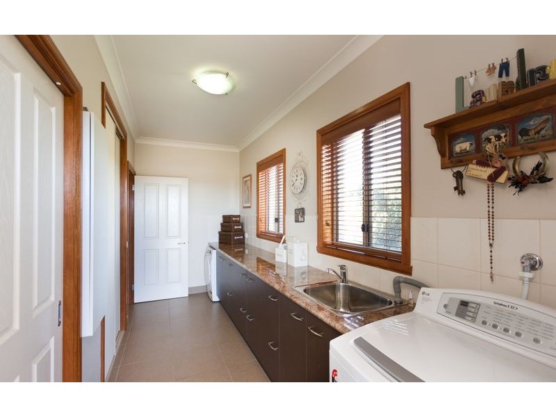 91 Alexandra Way, Table Top NSW 2640
