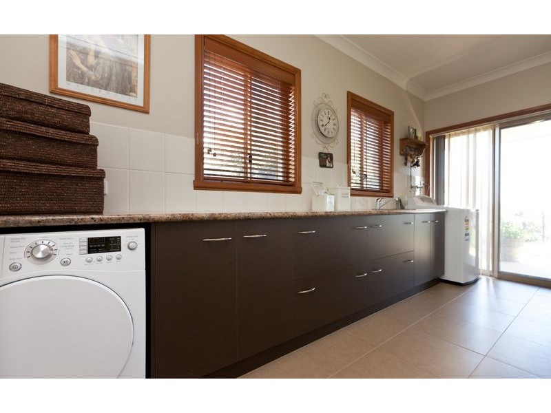 91 Alexandra Way, Table Top NSW 2640