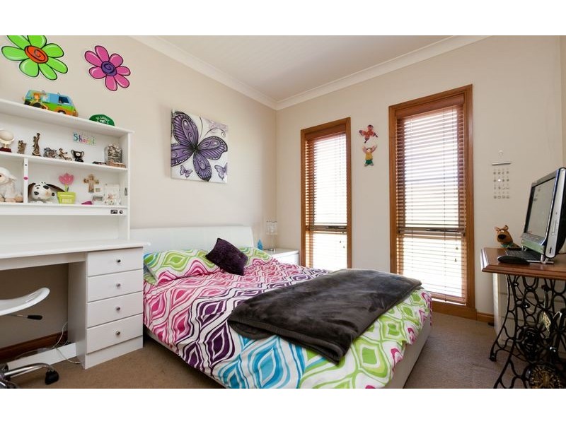 91 Alexandra Way, Table Top NSW 2640