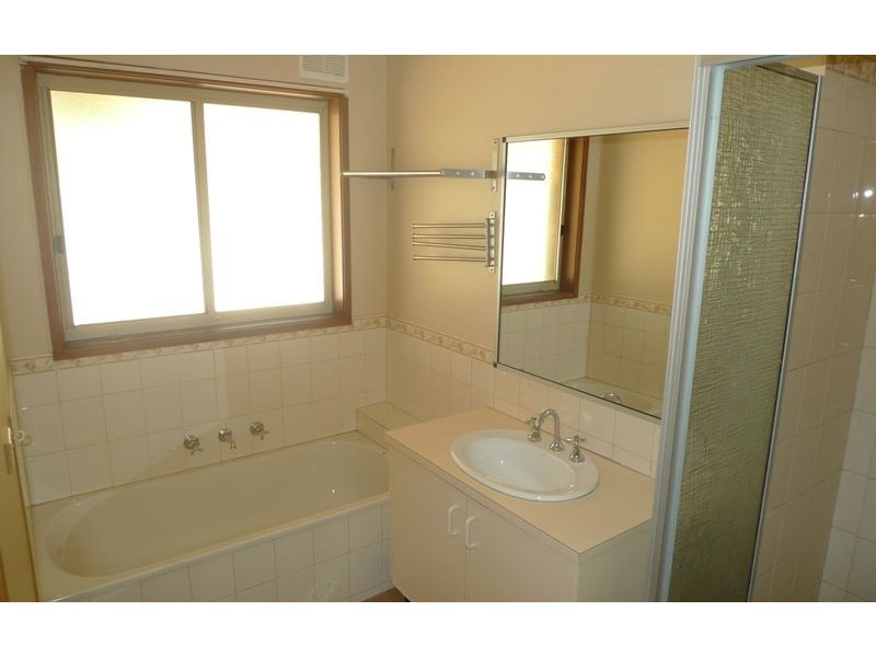 15 Maryville Way, Thurgoona NSW 2640