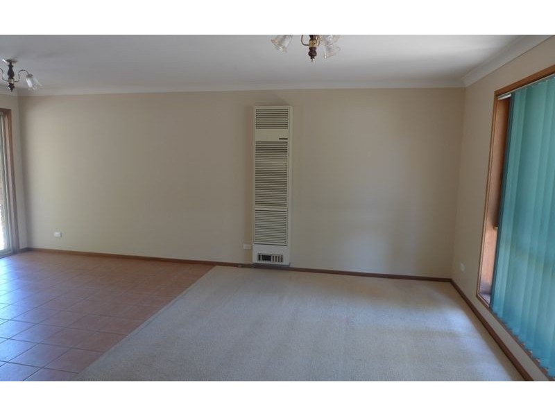 15 Maryville Way, Thurgoona NSW 2640