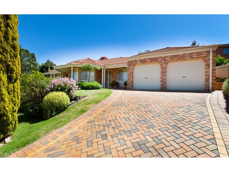 54 Southernview Drive, Albury NSW 2640