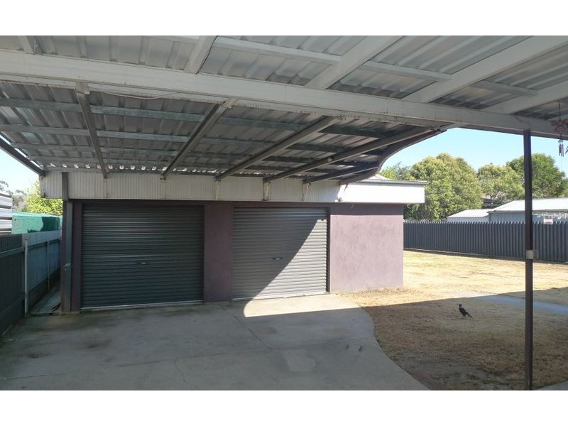 387 Eden Street, Lavington NSW 2641