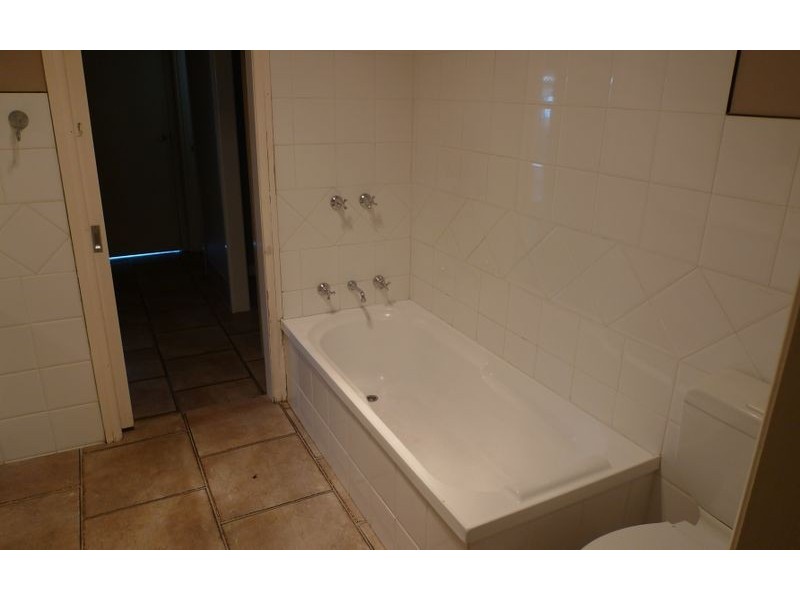 387 Eden Street, Lavington NSW 2641