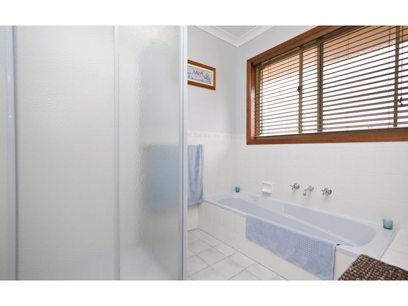 22 Sarson Road, Lavington NSW 2641