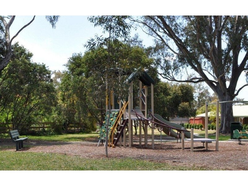 13 Troon Court, Thurgoona NSW 2640