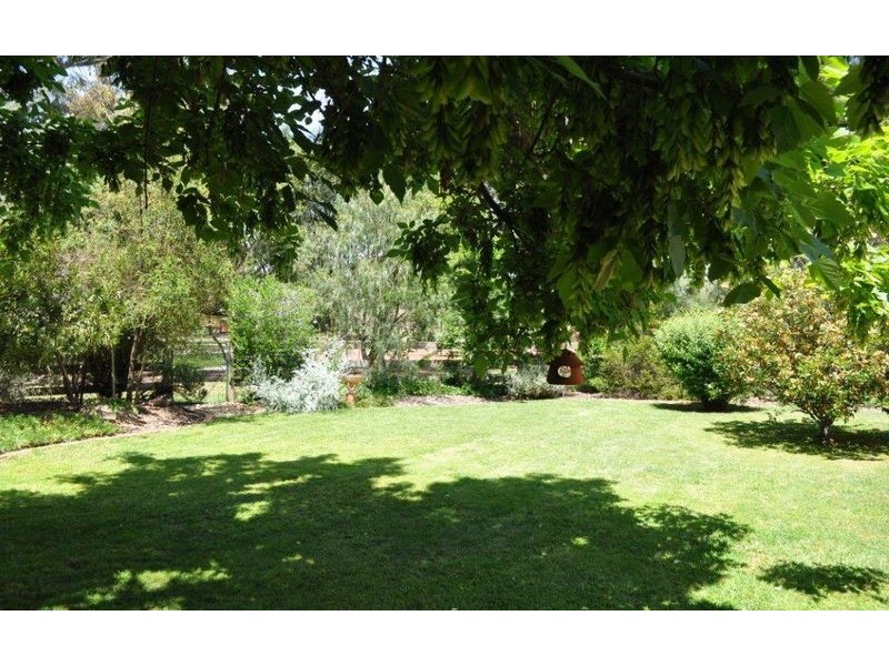 13 Troon Court, Thurgoona NSW 2640