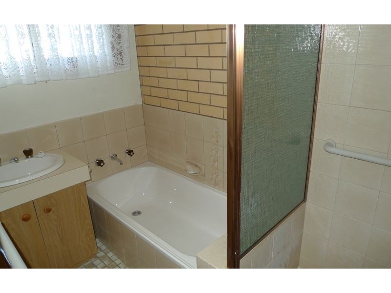 1/440 Union Rd, Lavington NSW 2641