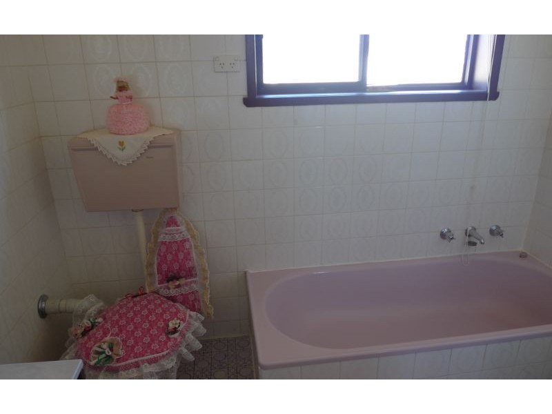 583 Whinray Crescent, East Albury NSW 2640