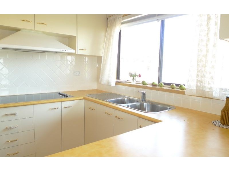 583 Whinray Crescent, East Albury NSW 2640