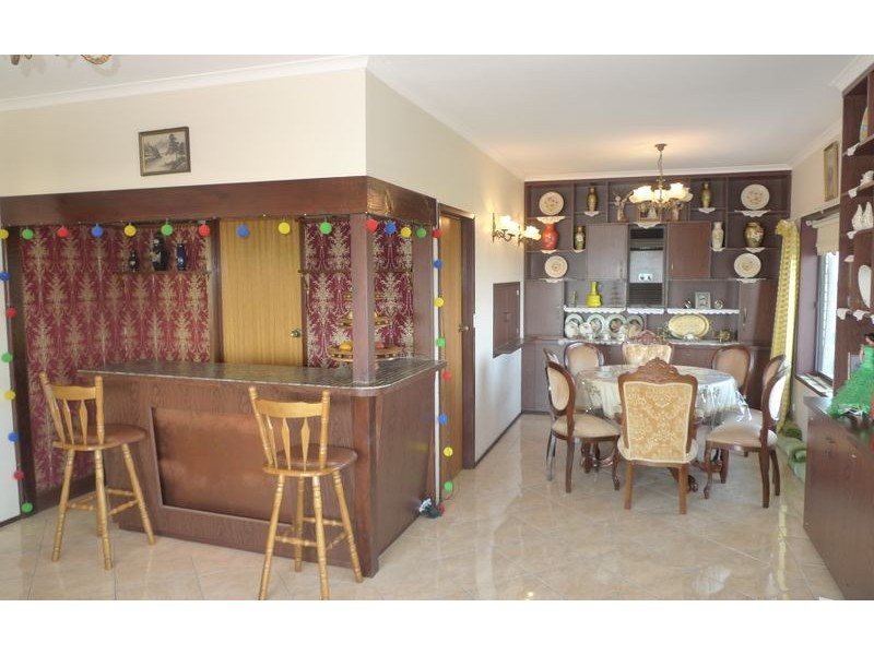 583 Whinray Crescent, East Albury NSW 2640