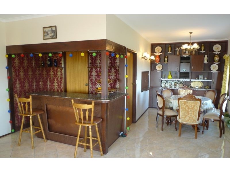 583 Whinray Crescent, East Albury NSW 2640