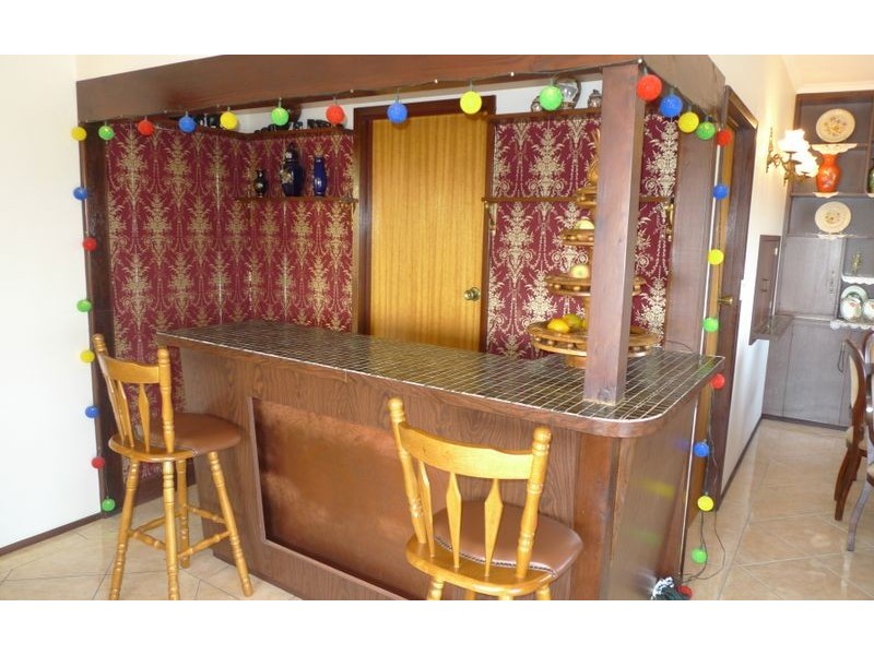 583 Whinray Crescent, East Albury NSW 2640