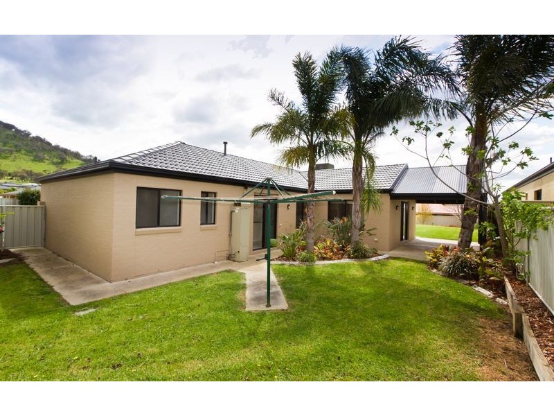 11 Dalton Avenue, Wodonga VIC 3690