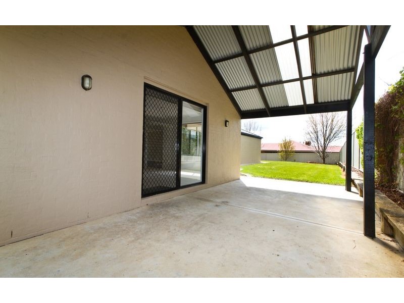 11 Dalton Avenue, Wodonga VIC 3690