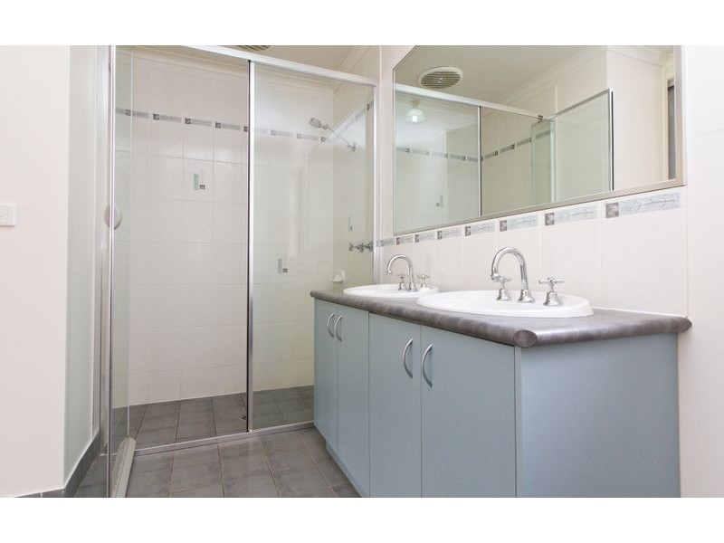 11 Dalton Avenue, Wodonga VIC 3690