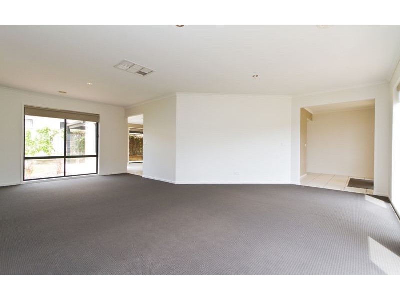 11 Dalton Avenue, Wodonga VIC 3690