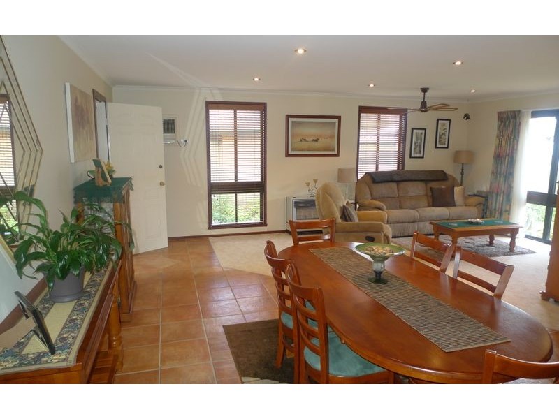 2/653 Ryan Road, Albury NSW 2640