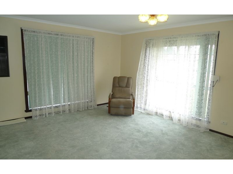 1/410 Kotthoff Street, Lavington NSW 2641