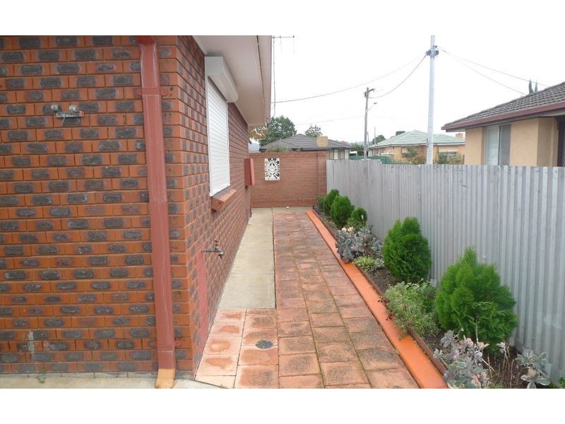 1/410 Kotthoff Street, Lavington NSW 2641