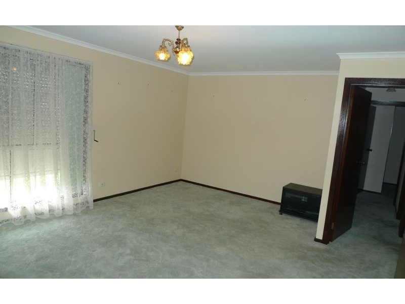 1/410 Kotthoff Street, Lavington NSW 2641