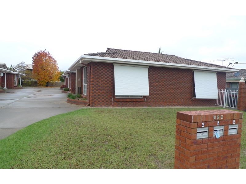 1/410 Kotthoff Street, Lavington NSW 2641