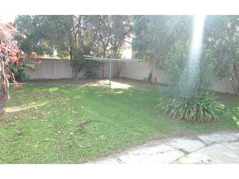 332 Haines Court, Lavington NSW 2641