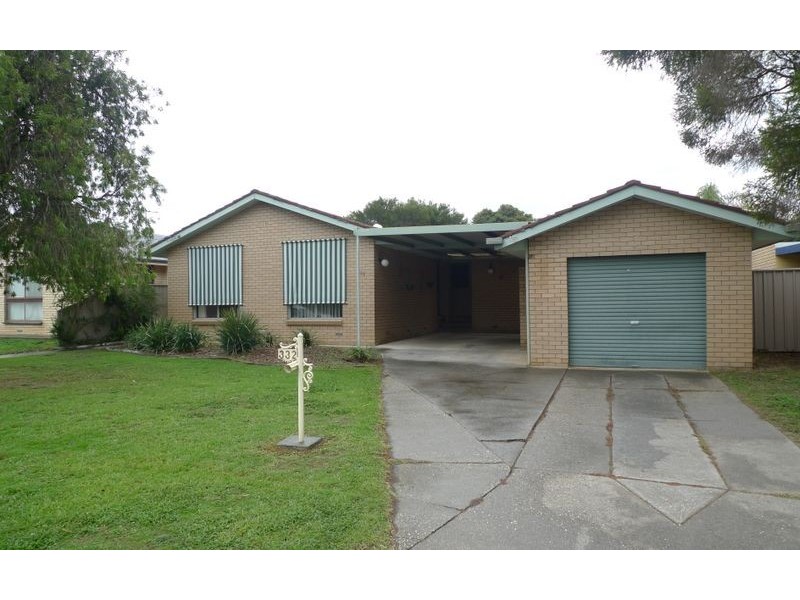 332 Haines Court, Lavington NSW 2641
